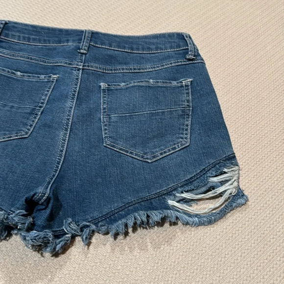 Cute Shorts - Picture 7 of 8